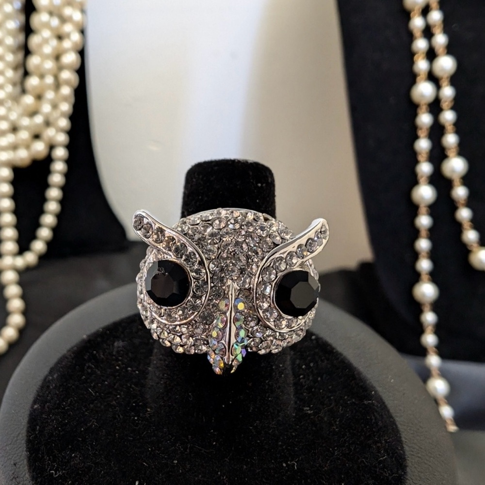 Elegant Silver Owl Ring